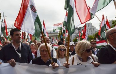 «Восстание — единственный ответ на это». Байкал хотят уничтожить? Зеленский надеется на Москву: главное к 21:00