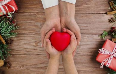 Россия становится добрее: 43% планируют благотворительные подарки на Новый год