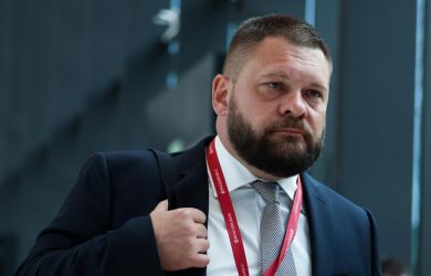 «Путин меня услышал – Россия должна дать жилье людям, ждавшим ее в разрушенных городах»: военкор Коц