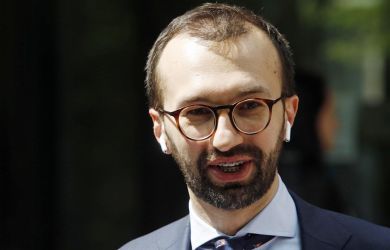 «Подоляк и Лещенко уволены. На Украине создан теневой Офис. И нелегитимность Зеленского умножилась»: Онуфриенко