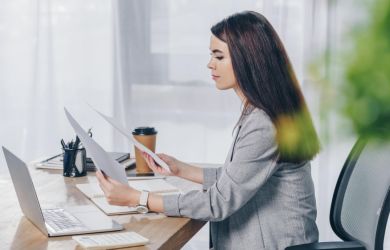 «Для граждан с большим стажем работы надо ввести льготы»: кому нужно присвоить звание «Ветераны трудовой деятельности»?