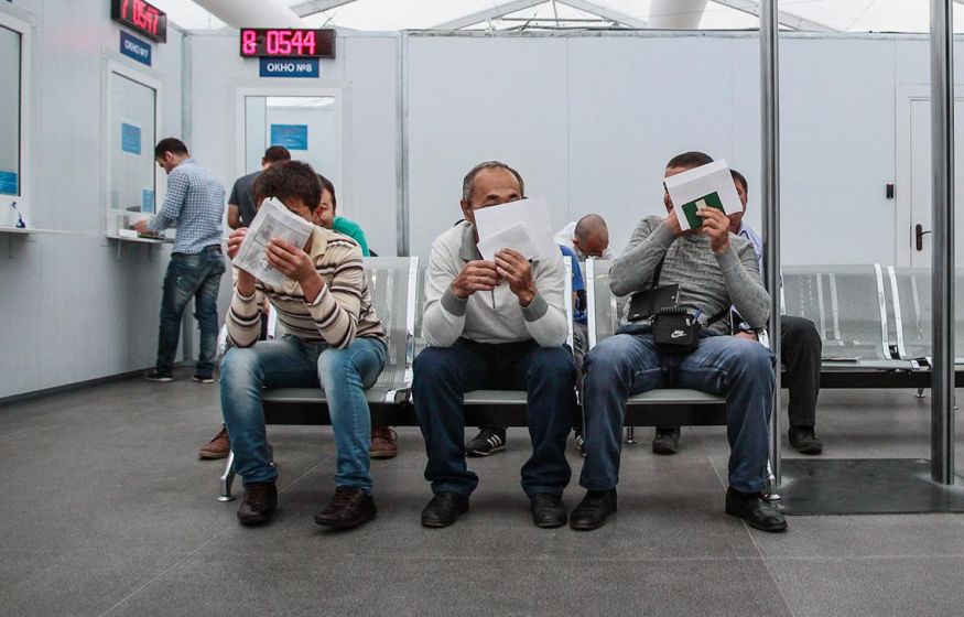 Мигранты под контролем: как изменилась политика в отношении иностранных граждан в 2025?