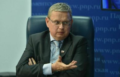 Диаспоры захватили торговлю РФ. Хаос законов толкает к криминалу: Делягин