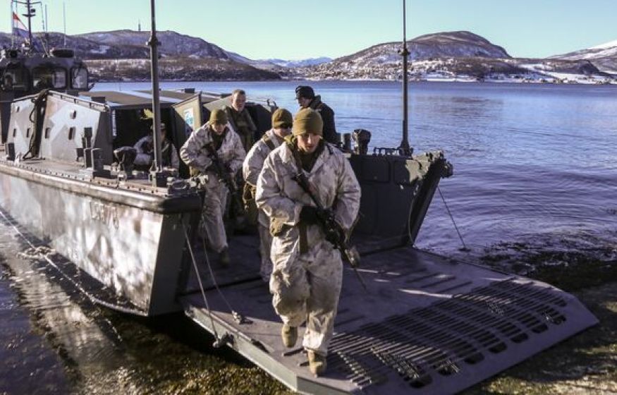 «Взвод американских морпехов высадится в Санкт-Петербурге. Казалась, "дно" пробито, но тут постучали снизу»: эксперт