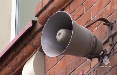 По всей России раздался вой сирен. Что творится?