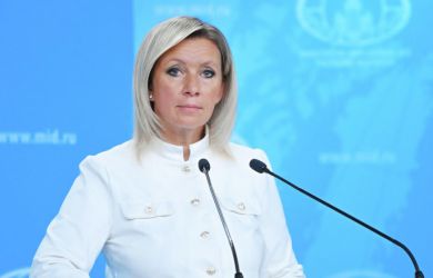 «С препаратов — на гуталин»: Захарова прошлась по «спасательной» миссии Зеленского