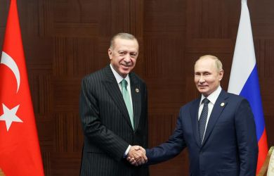 Ракеты над Турцией после Ирана? Эрдоган в панике звонит Путину — кого бьют следующим?