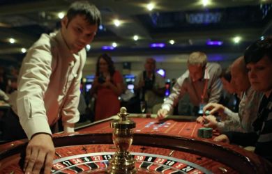 Делягин: Минфин предложил легализовать пороки ради туризма?