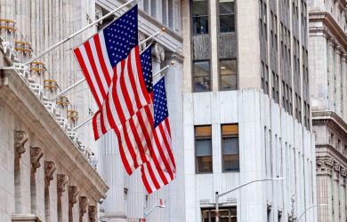 «Добро пожаловать в цивилизацию, русские»: наши депутаты получили по «Кока-коле» и бросились обниматься