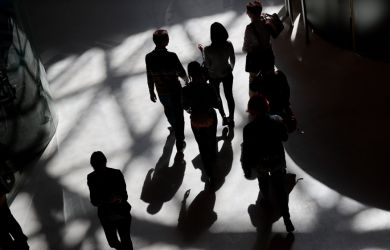 Квартирный кризис и «халява»: как власть может поднять рейтинг до 140%