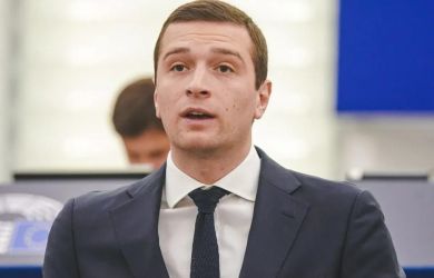 Франция без больниц, а Киеву — €18 млрд чуда!? Барделла разоблачил позор...