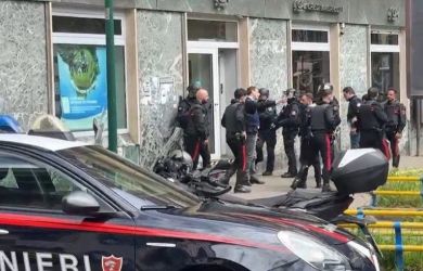 Ограбление века: грабители в масках киногероев сбежали через канализацию