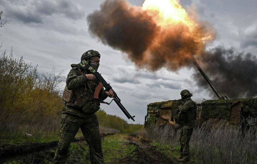 Горящий фронт: комбинированный ракетно-дроновый удар по объектам ВСУ в Днепропетровске