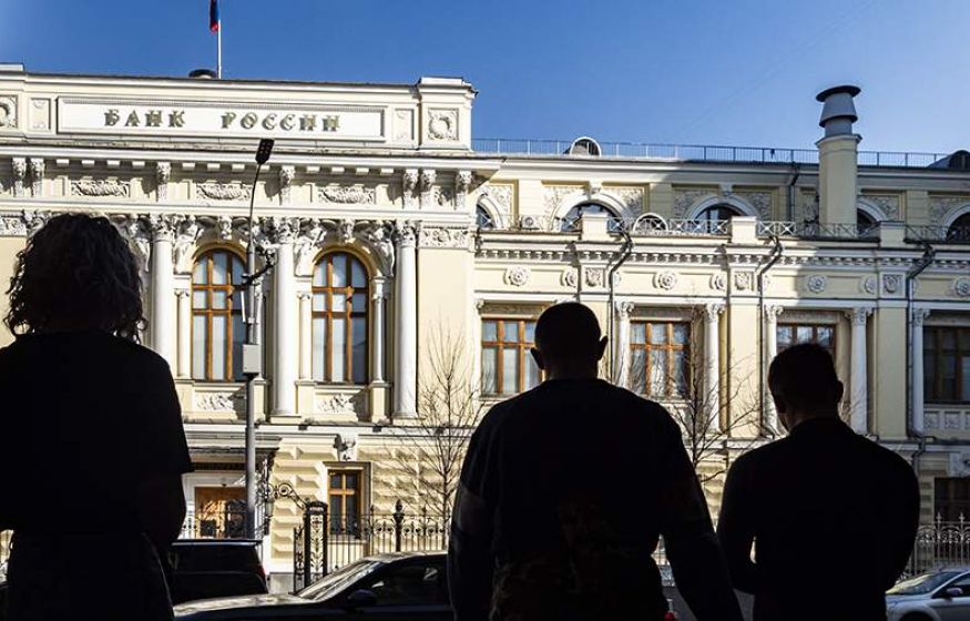 «Центробанк готов идти до конца — даже если это будет стоить жизни россиян»: в Госдуме раскрыли правду