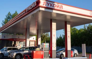 Началось? «Лукойл» вводит жесткие лимиты на бензин в Воронежской области — сколько? На трассе тоже ограничения