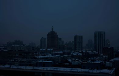 Терпение Путина лопнуло. Зеленский доигрался. Катастрофа близко. Киевлян призвали запасаться продуктами. Главное к 21:00