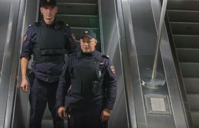 «Русский, не ходи на СВО»: москвича оштрафовали на 60 тысяч за стикеры в метро