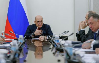 Правительство выделило 303 млн на 500 медиков. Смогут ли деньги удержать их там, где нет ни школ, ни дорог?
