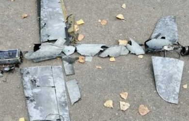 «Осколки БПЛА под ногами». Петербург зализывает раны после атаки. Что нашли на улицах?