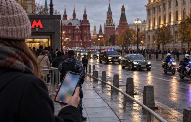 В центре Москвы пропал мобильный интернет: пользователям оставили только “белый список”