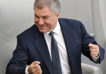 «Помочь людям»: Госдума утвердила сокращение расходов на здравоохранение и соцподдержку