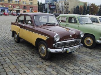 Завод «Москвич» может начать выпускать автомобили для такси и каршеринга столицы