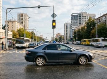 Штрафы за нарушения ПДД в 2026 году: новые риски для бизнеса и частных водителей